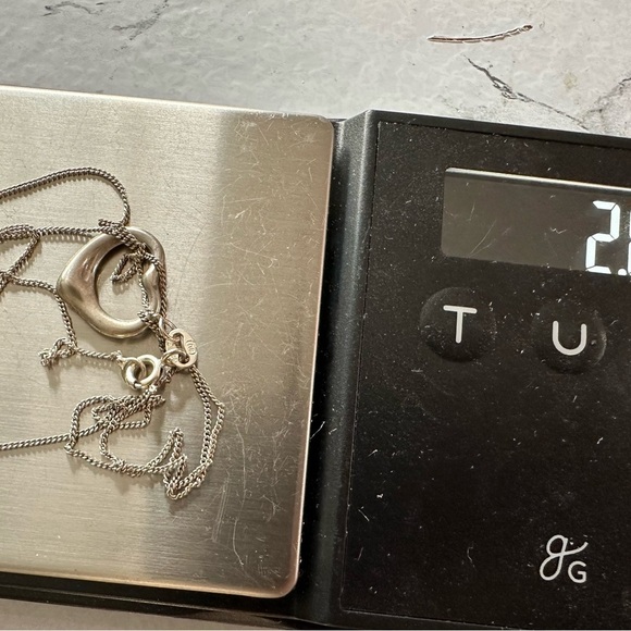 Tiffany & Co. Elsa Peretti Sterling Silver Open Heart pendant. 5535 G - Picture 5 of 13
